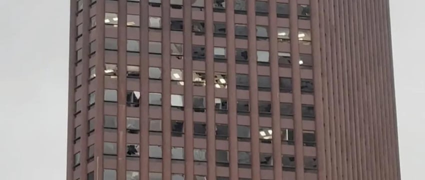 Ураганный шторм обрушился на Хьюстон, в результате чего погибли 4 человека.