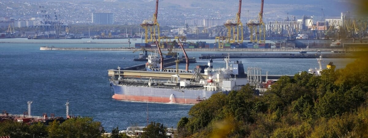 Великобритания внесла в «чёрный список» ещё 10 судов российского «теневого флота»