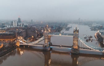 Во время застолья житель Брестской области обвинил друга в детских обидх и поджёг его