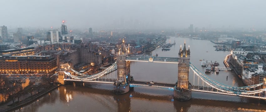 Во время застолья житель Брестской области обвинил друга в детских обидх и поджёг его