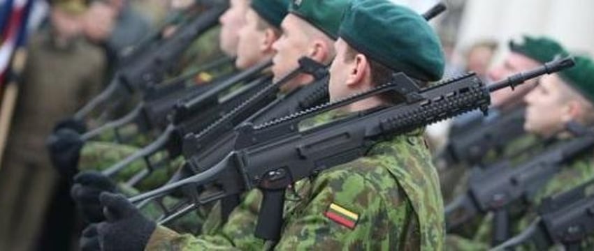 Литва ввела обязательную военную службу