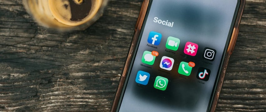 Канадец подал в суд на YouTube, Meta, TikTok и Reddit из-за слишком длительного ожидания