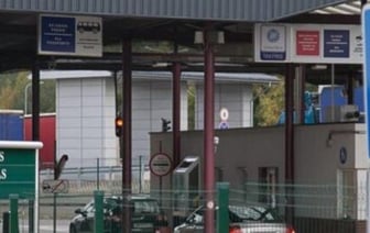 С 16 августа Литва закрывает въезд для машин с белорусскими номерами. Что сейчас с очередями