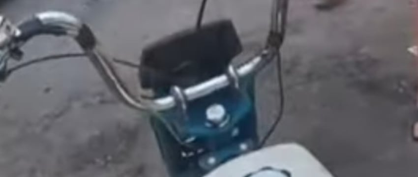 Родители пустили детей за руль мопедов и это им дорого обошлось