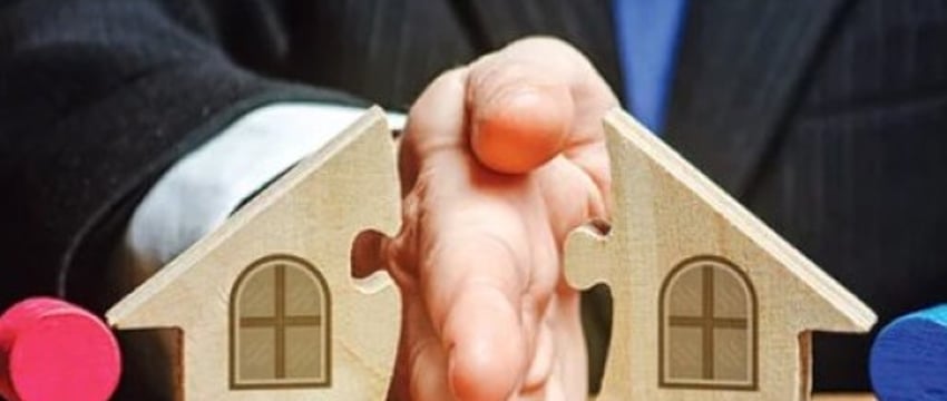 Бывший супруг требует выплатить ему половину стоимости жилья, купленного в браке. Законно ли это