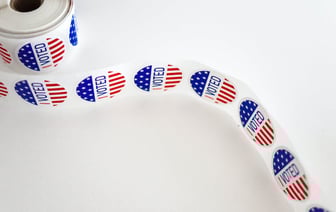 За наклейку в квартире жителя Лиды оштрафовали на 1850 рублей