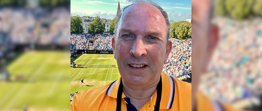 Олимпийского комментатора отстранили от должности после сексистского высказывания в адрес женской команды по плаванию.