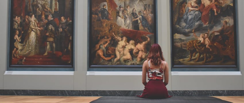 От Кёльна – до Полоцка. Художник Иван Иванов представляет выставку графики «Городские легенды»