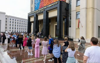Белорусские вузы назвали баллы на платную форму. Где проходной для учебы за деньги — 383 из 400?