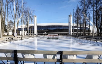 Минчанам предложили искупаться прямо на футбольном стадионе