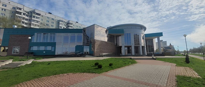 Героев взял под личный контроль строительство бани на улице Воинов-Интернационалистов — долгостроя, который не могут завершить вот уже пять мэров Витебска