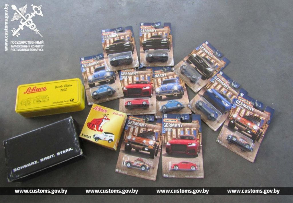 На границе с Польшей задержали партию коллекционных моделей авто