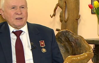 Брестский мастер создал более 800 объёмных картин и скульптур из дерева