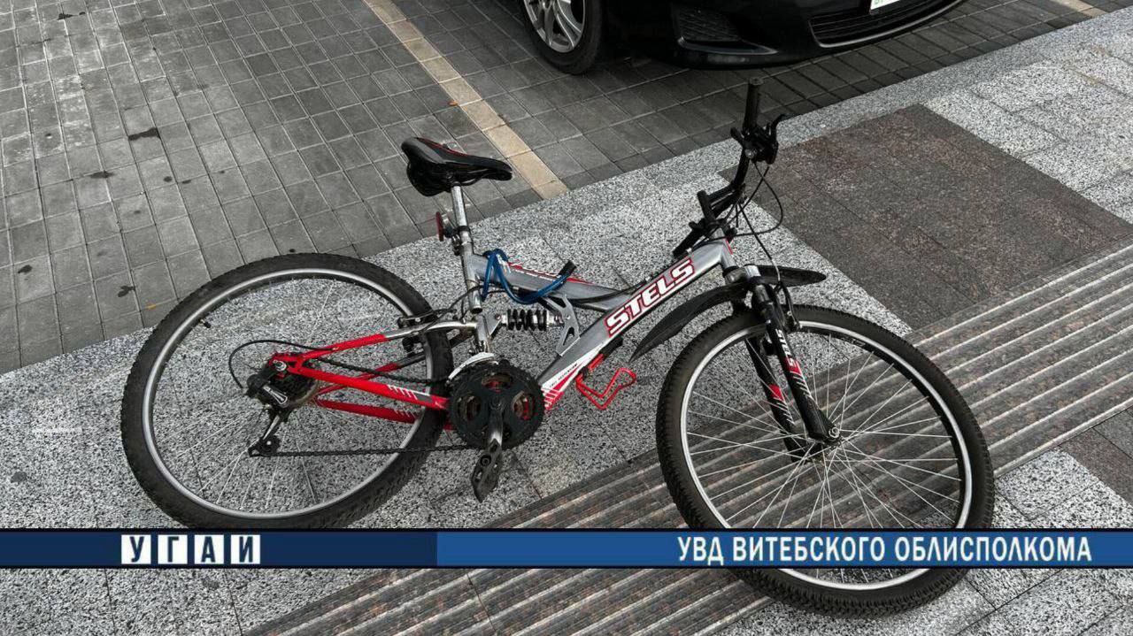 Ребенок на велосипеде попал под машину в центре Витебска. Фото ГАИ