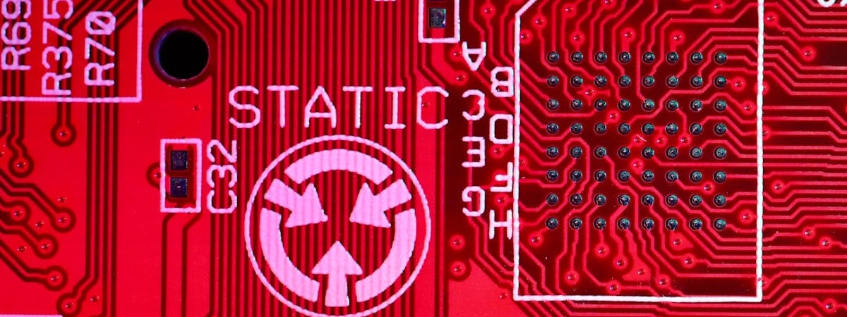 Продажи электрокаров в Германии упали почти на 40%