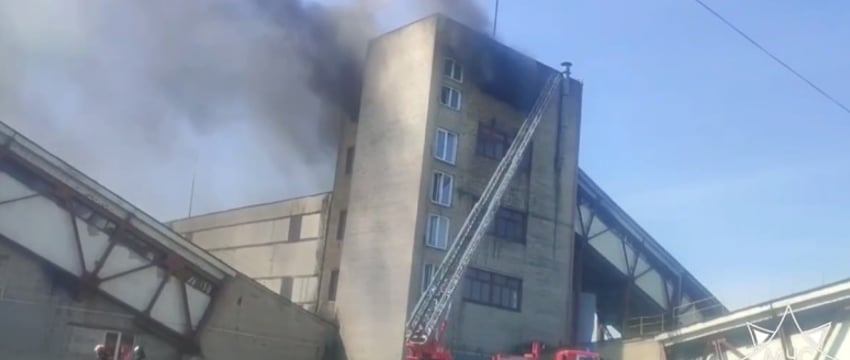 Пожар на торфобрикетном заводе в Старобине