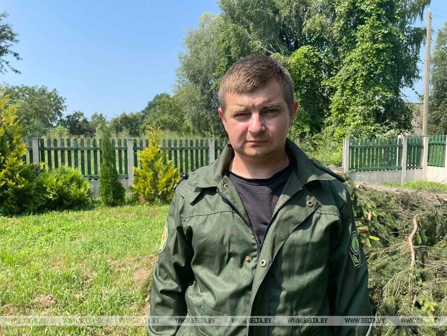 Шок, слезы и помощь. Агрогородок Лопатино Пинского района приходит в себя после разрушительного урагана