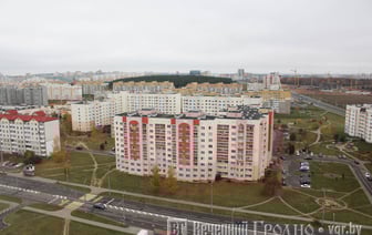 Фотопрогулка по спальному району — посмотрите, что видно с балкона одной из многоэтажек Гродно