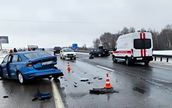 ДТП под Гродно продемонстрировало, почему на трассе небезопасно останавливаться в левой полосе — Фото