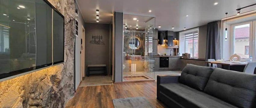 В Бобруйске продают дизайнерскую квартиру с туалетом на кухне. Есть и еще один нюанс