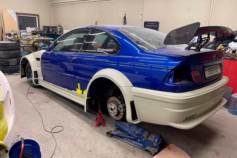 За мечту отдал $40 тысяч: парень из Кобрина создал точную копию BMW из NFS Most Wanted