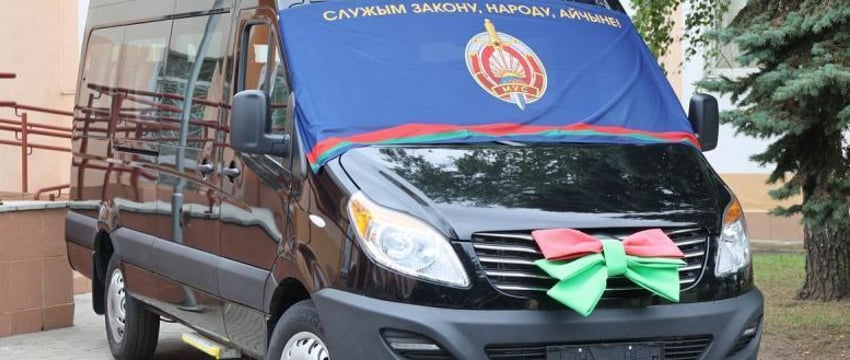 Автобус подарили бойцам гомельского ОМОН