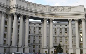 МИД Украины прекратил оказывать консульские услуги мужчинам за границей