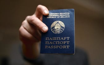 Могут ли изъять паспорт в посольстве Беларуси за рубежом, если на человека заведено уголовное дело?