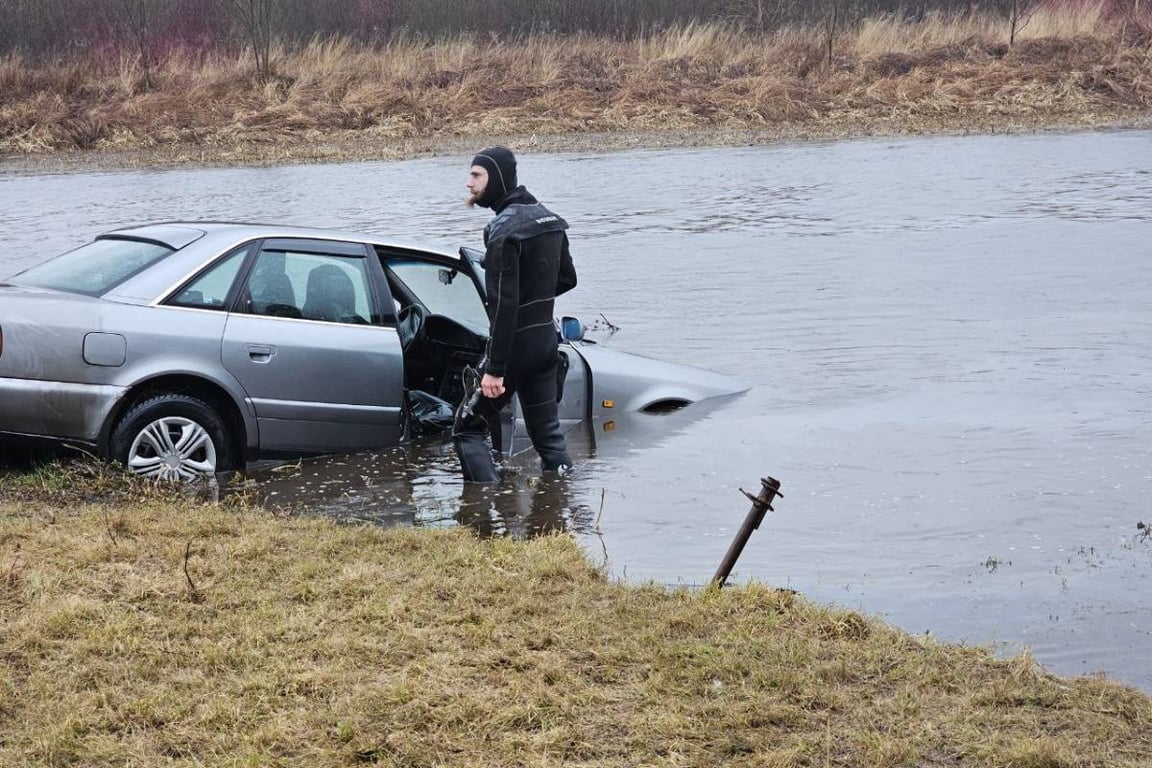 В Борисове со двора пропал автомобиль, и это был не угон