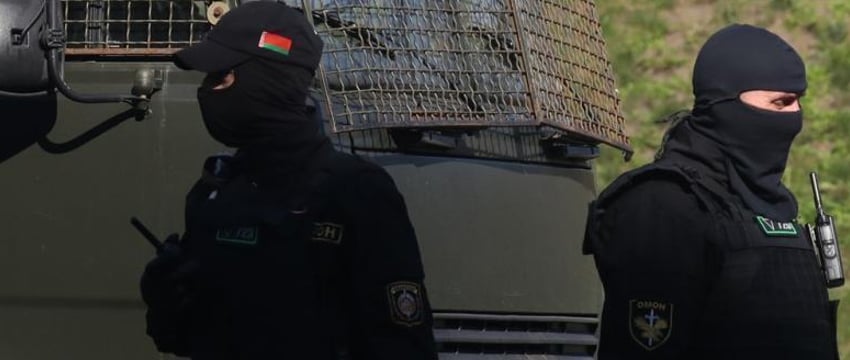 Под Минском задержали 54 нелегальных мигранта