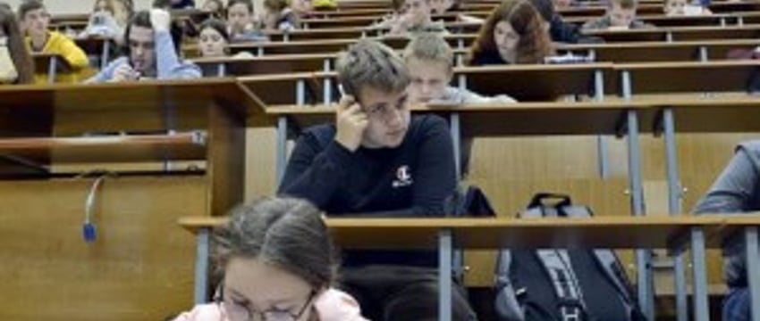 Большинство белорусских студентов учатся на платном. Какая картина в государственных вузах?