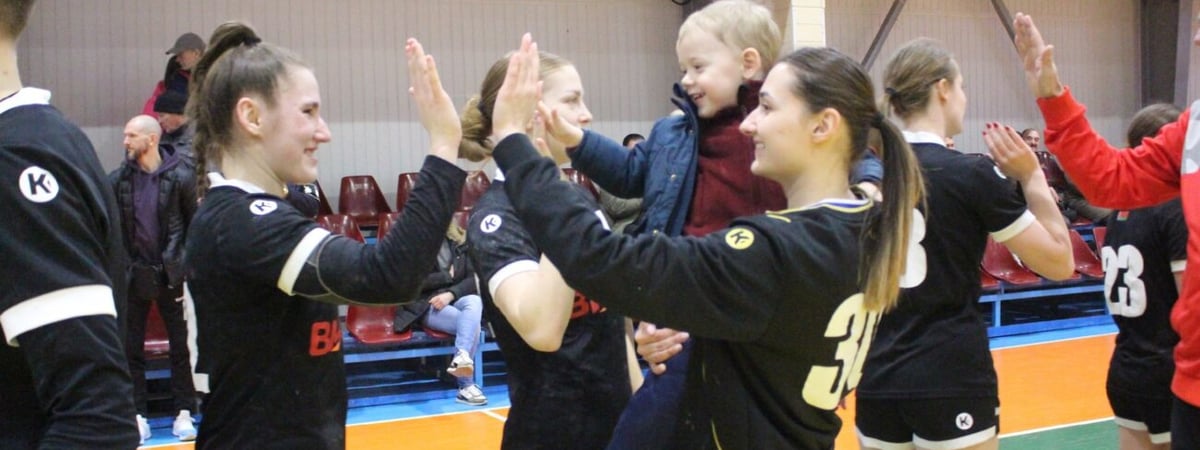 Неудача хоккеистов, победы «Немана», «Городничанки» и «УВД-Динамо» — обзор спортивных новостей выходных