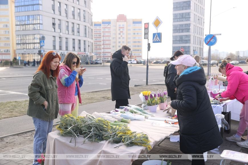 Более сотни торговых площадок в преддверии 8 Марта развернулись в Бресте