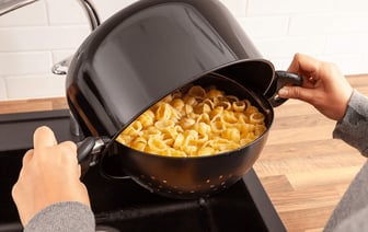 Что делать, если макароны переварились? Делимся простым и рабочим рецептом — Полезно