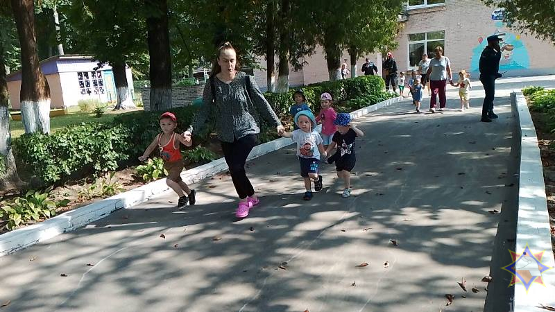 В Витебске прорвало газопровод, эвакуированы детский сад и близлежащие дома. Фото МЧС