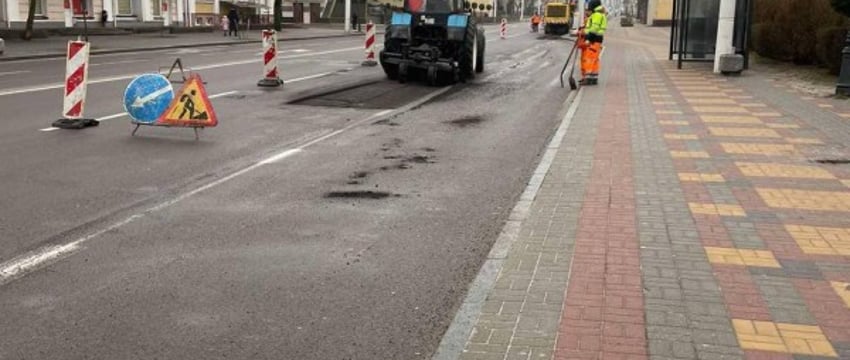 На городских дорогах ремонтные работы ведутся без выходных