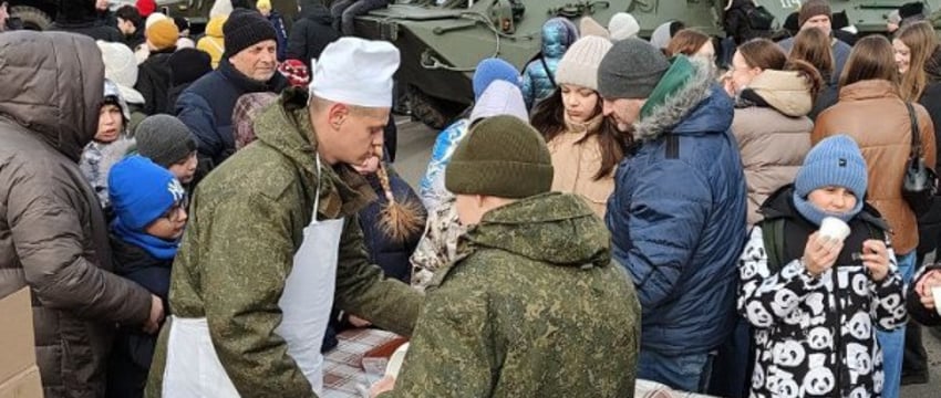 Армейская выставка развернулась в Бресте на площадке у Ледового дворца