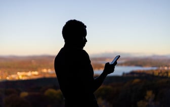 Мировые поставки смартфонов в III квартале выросли на 5%