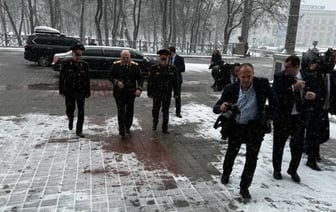 Лукашенко в мундире обсуждает с генералитетом «острые вопросы национальной безопасности» и вновь предрекает Третью мировую