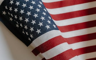 США и Великобритания продолжают наносить авиаударов по позициям хуситов в Йемене