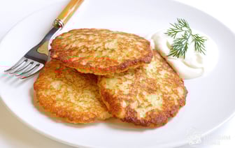 «Золотые драники, обдираловка». В Беловежской пуще за три драника без мяса просят 22 рубля, беларусы в шоке от цены