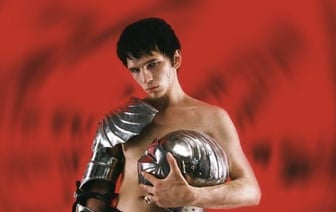 Рэперу Vacio с голой вечеринки вручили повестку в военкомат