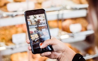 Покупатель хочет сделать фото или видео в магазине: снять ценники, продукцию. Так можно?