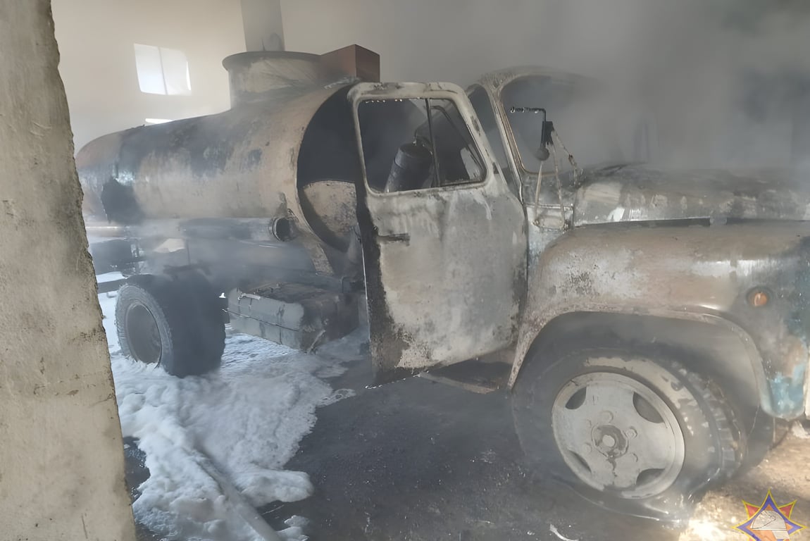 Череда пожаров техники произошла в Витебской области. Фото МЧС