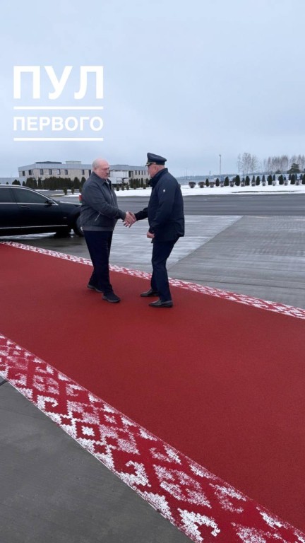 Лукашенко вылетел в Россию на переговоры с Путиным