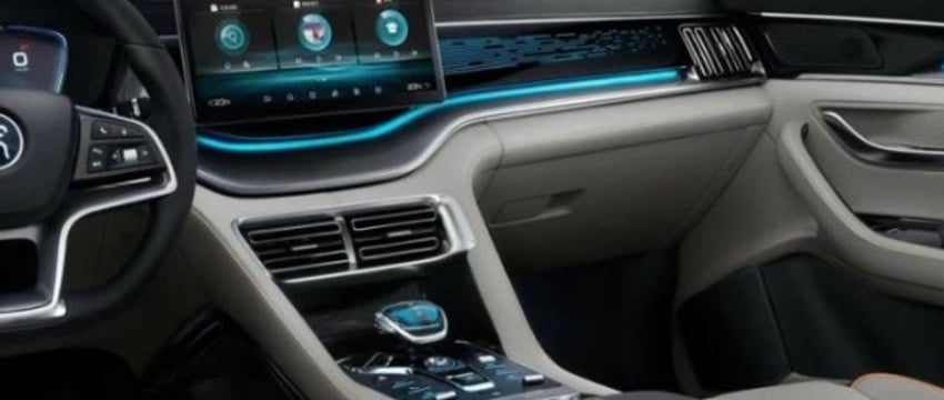 Белорус обманул двух человек на $347 000 с поставкой автомобилей из Китая
