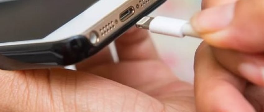 Как заряжать телефон правильно?