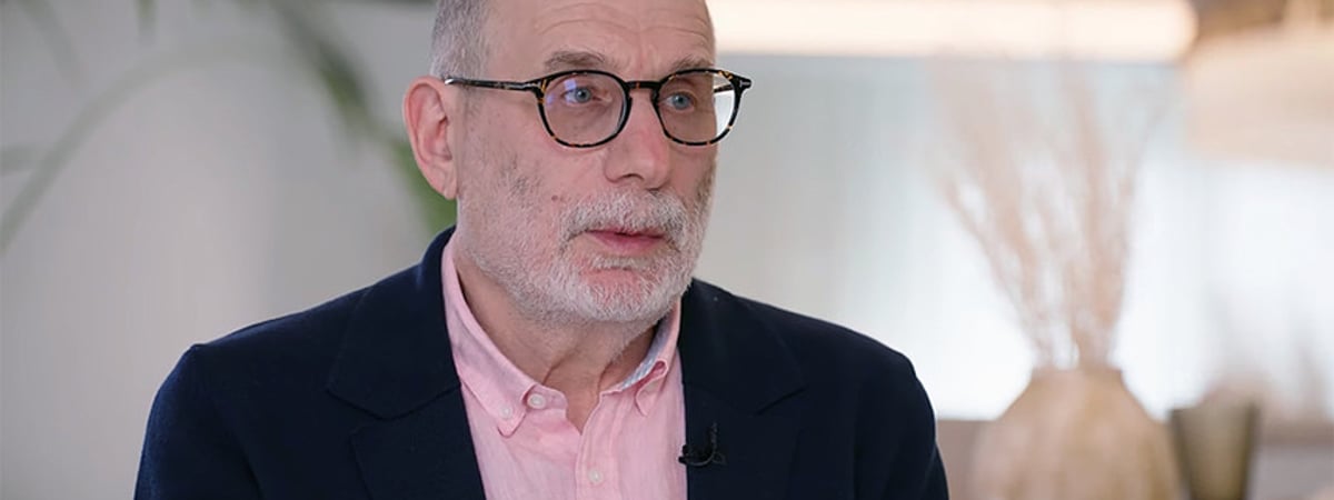 Акунин: «Щиплю себя, щиплю — никак не пробужусь»