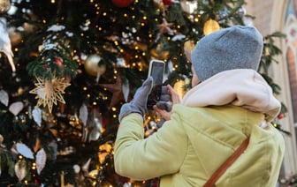 Россия столкнулась с дефицитом дворников и таксистов