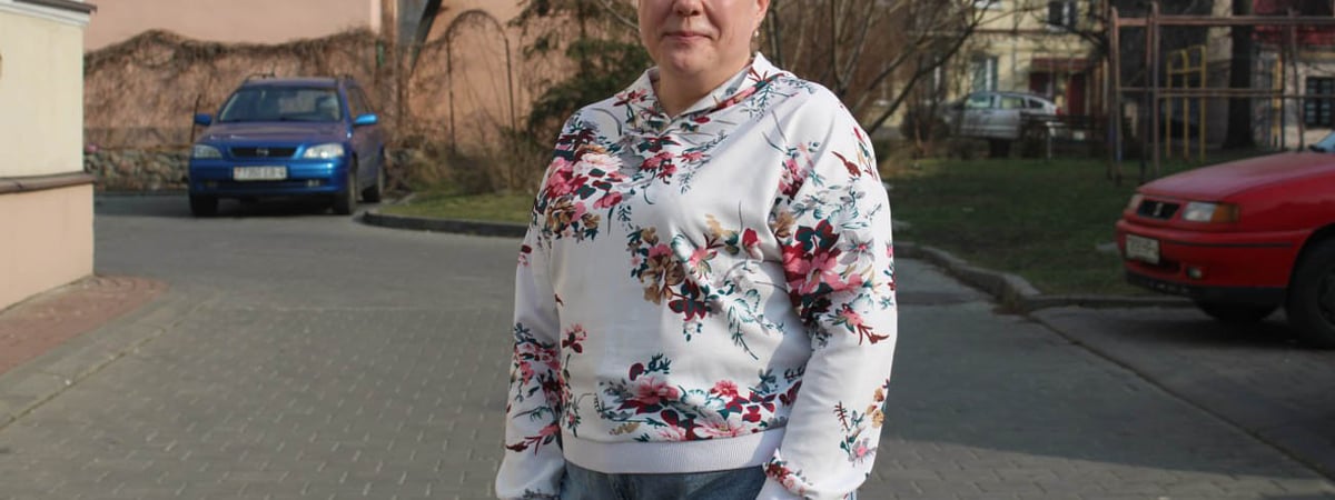 Делает людей красивыми и счастливыми — как парикмахер работает с людьми пожилого возраста